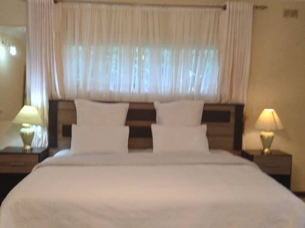 6 Bedroomed apartment - Group Accomodation