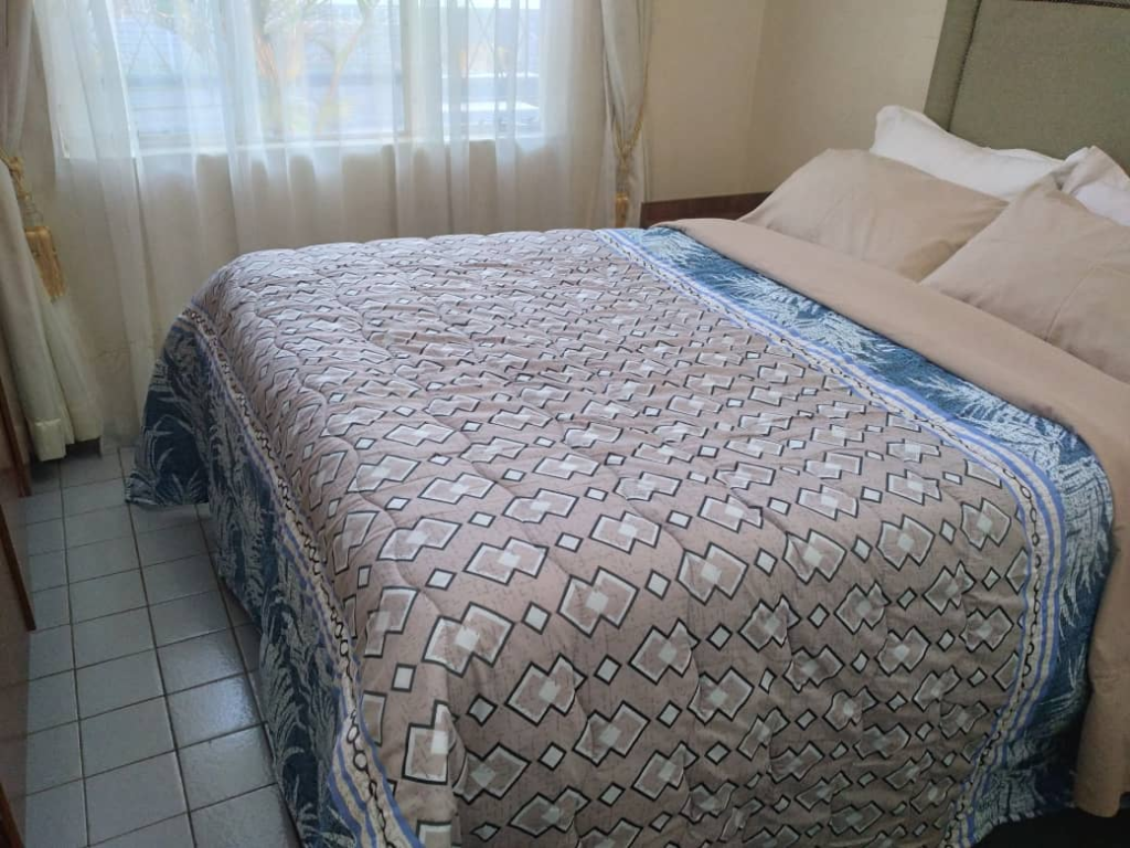 2 Bedroomed Guest Cottage-Ashleys Guest House
