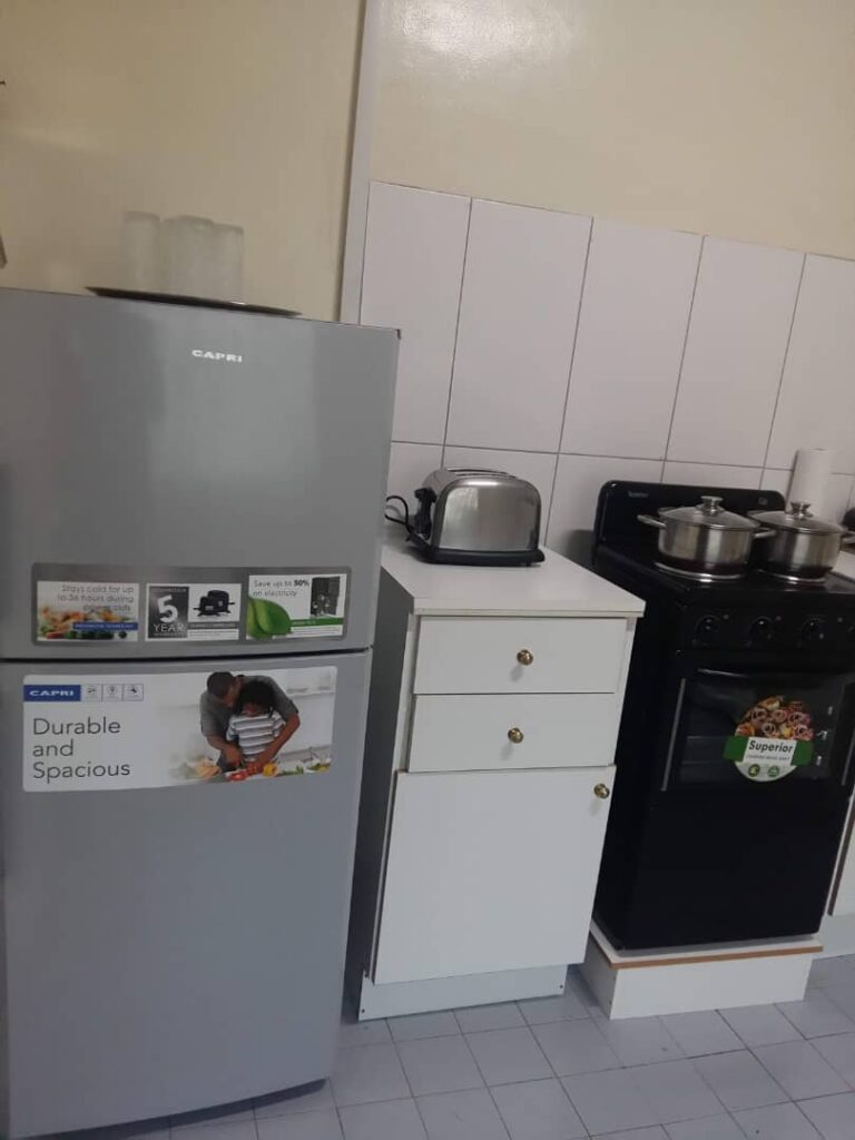 2 Bedroomed Guest Cottage-Ashleys Guest House
