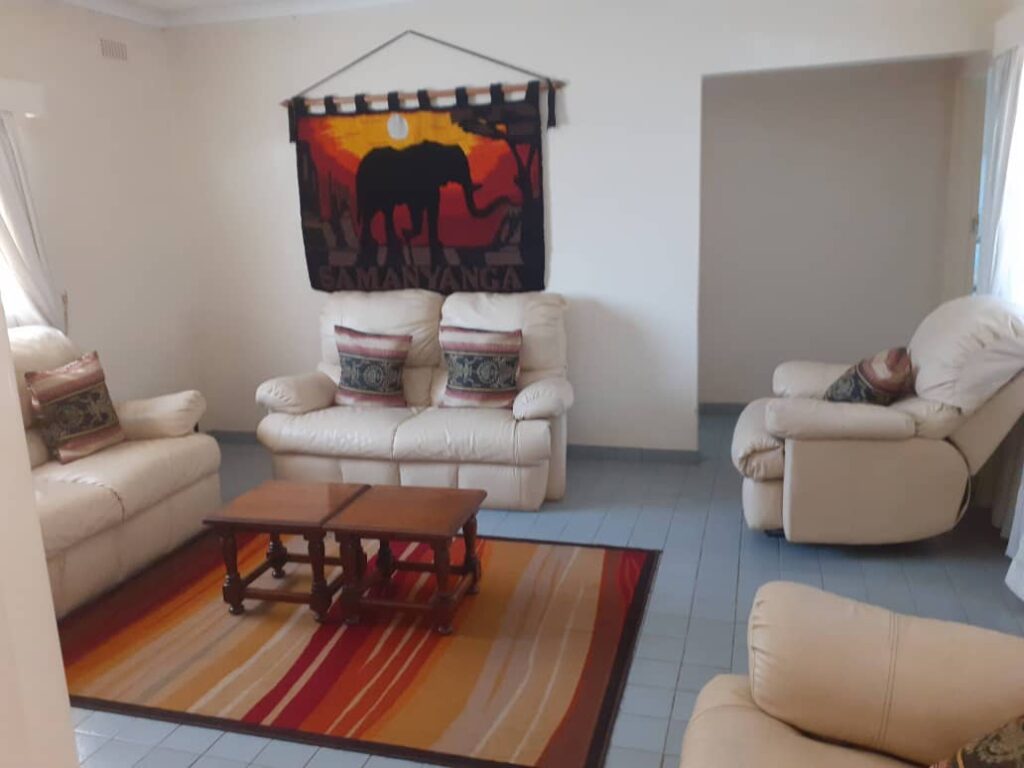 2 Bedroomed Guest Cottage-Ashleys Guest House