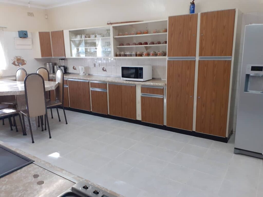 6 Bedroomed apartment - Group Accomodation