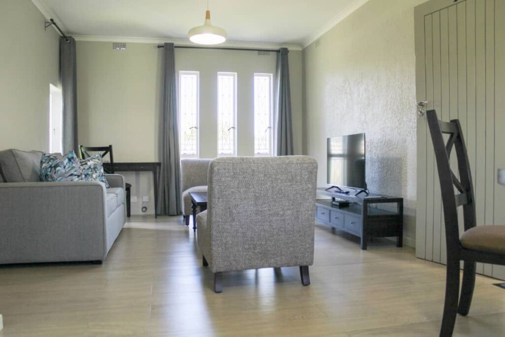St Tropez Executive 2-Bed Apartment