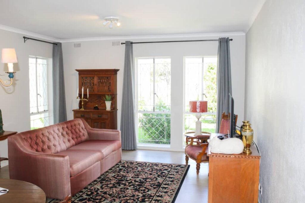 British Theme Premium Apartment at St Tropez