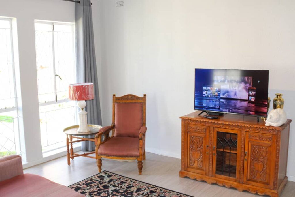 British Theme Premium Apartment at St Tropez
