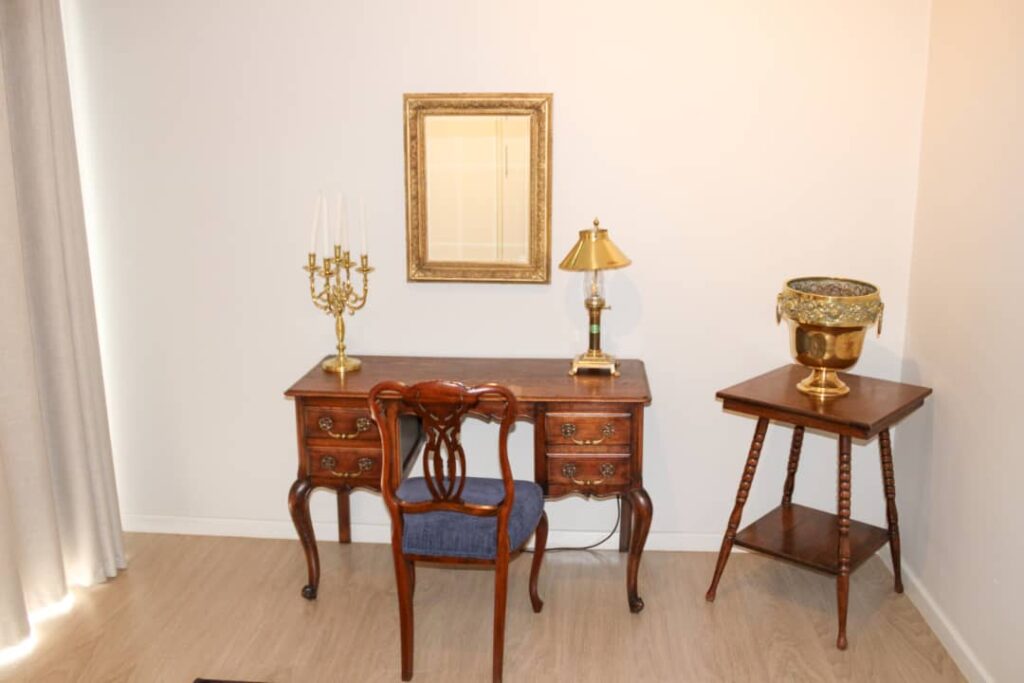 British Theme Premium Apartment at St Tropez