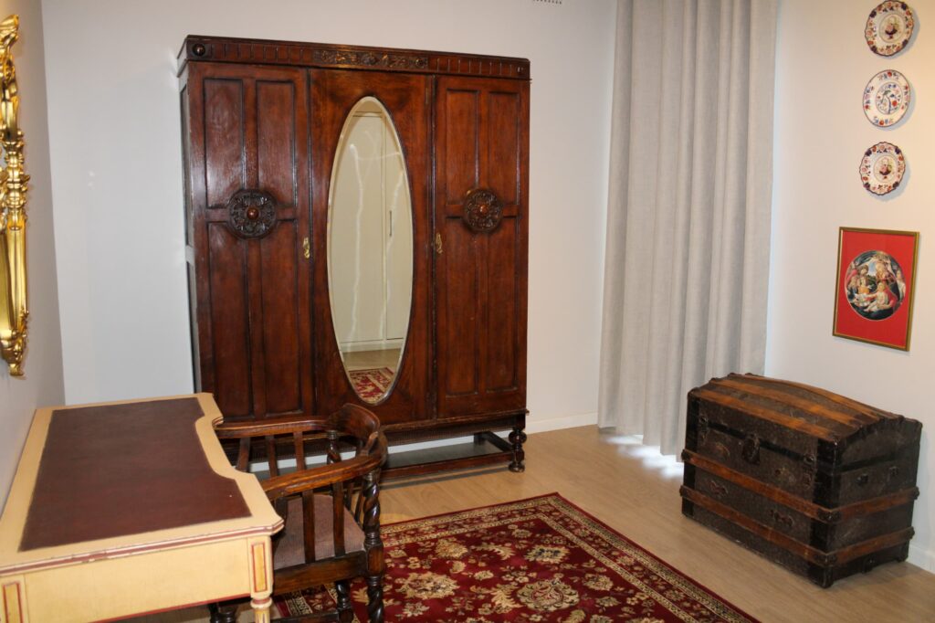 Chinese Theme Premium Apartment at St Tropez