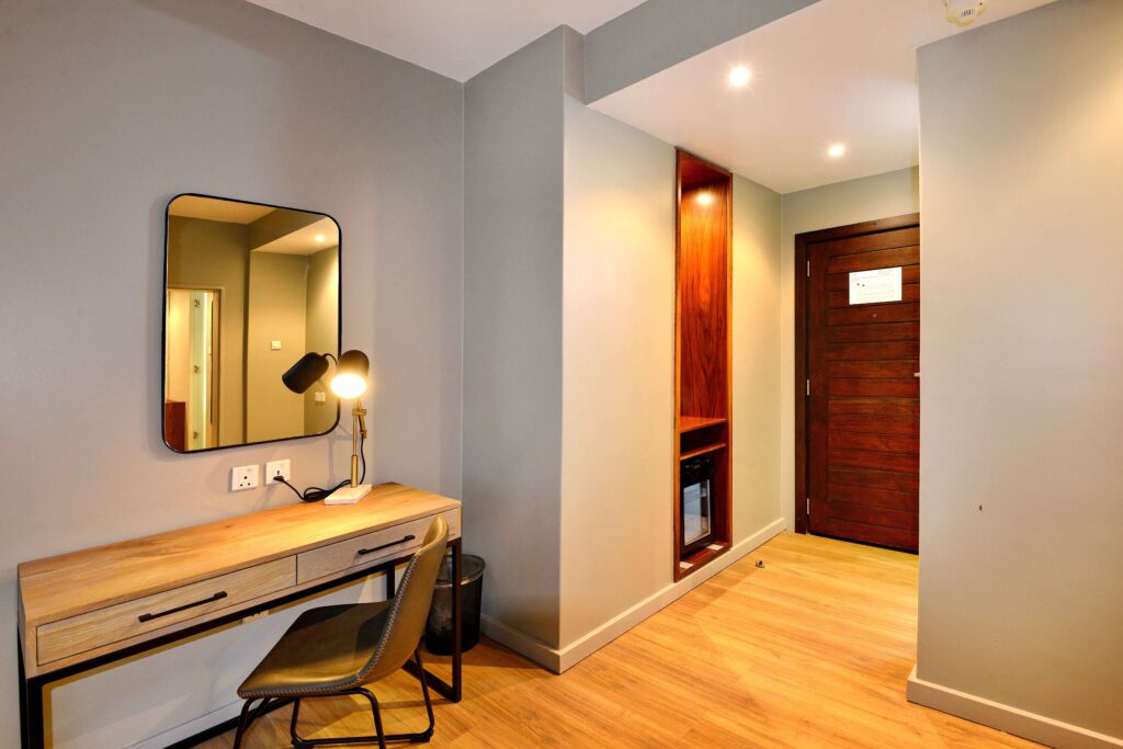 Cresta Lodge Harare- SUITE ROOM (bed & breakfast single)