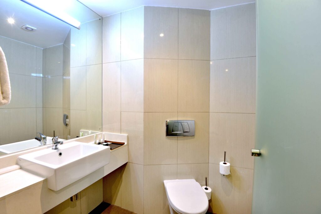 Cresta Lodge Harare- SUITE ROOM (bed & breakfast single)