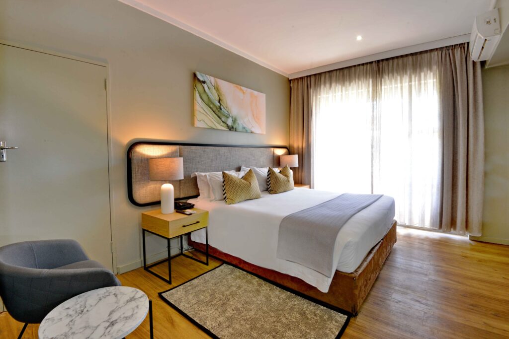 Cresta Lodge Harare -DELUXE CONVERTED (bed &breakfast single)