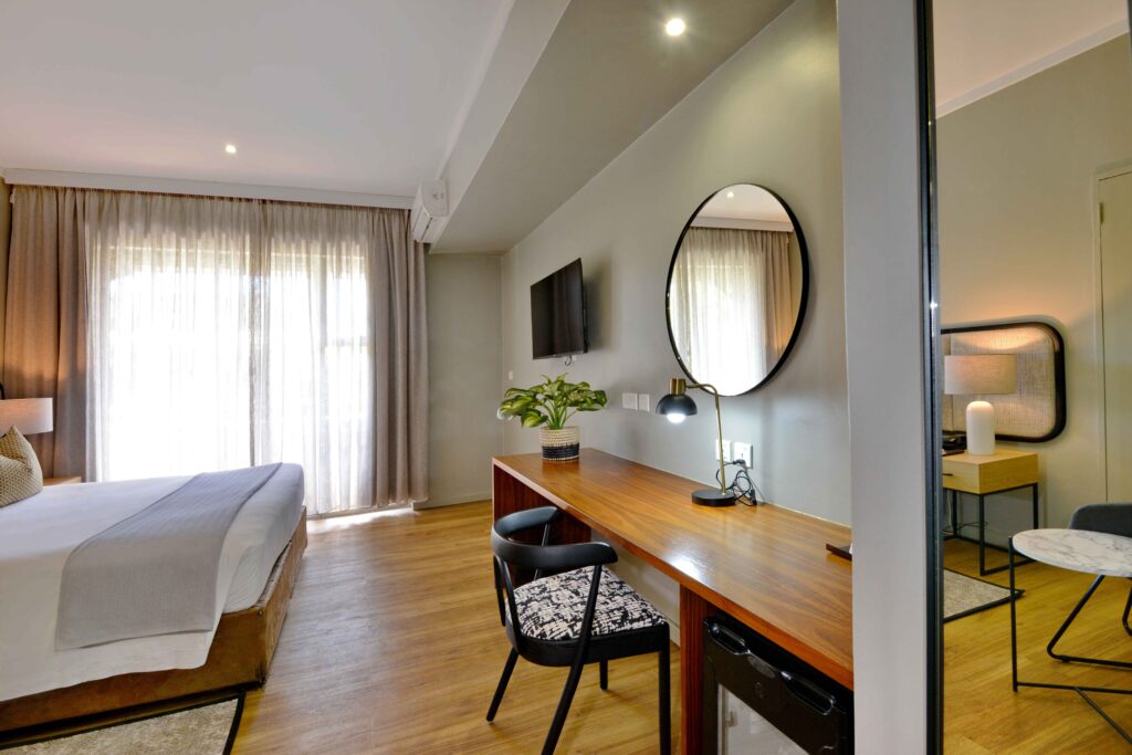 Cresta Lodge Harare -DELUXE CONVERTED (bed &breakfast single)