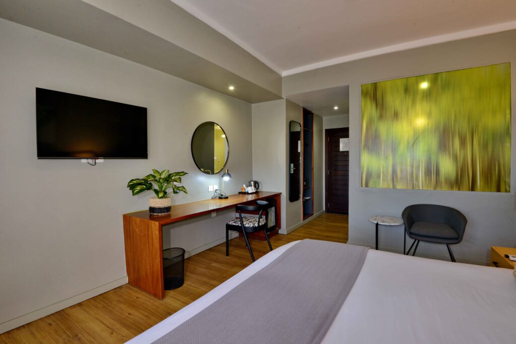 Cresta Lodge Harare DELUXE CONVERTED (bed & breakfast double)