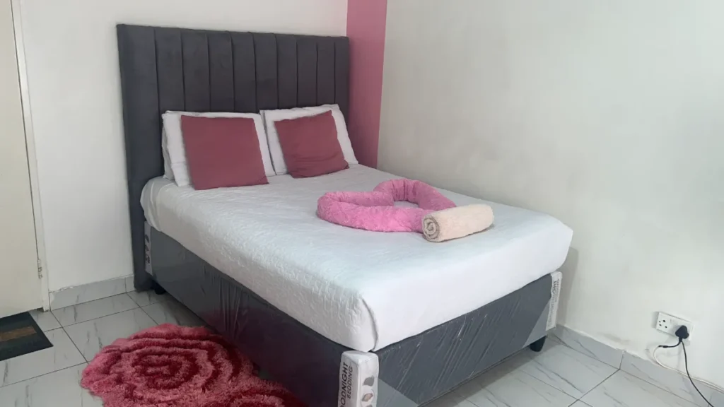 Paris (Westles Guesthouse)