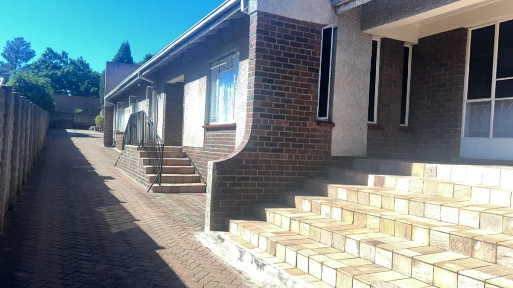 Joburg (Westlea Guesthouse)
