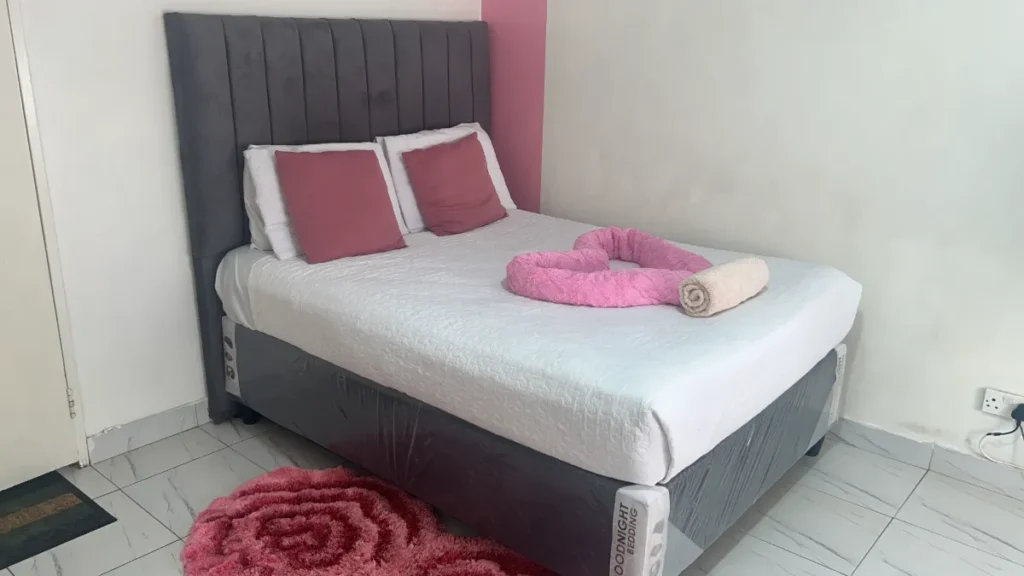 Paris (Westles Guesthouse)