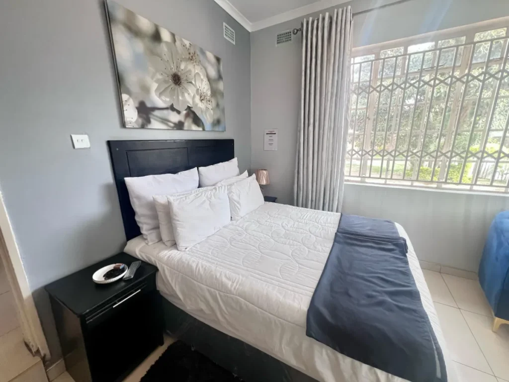 Warthog Guesthouse Ensuit Room Two