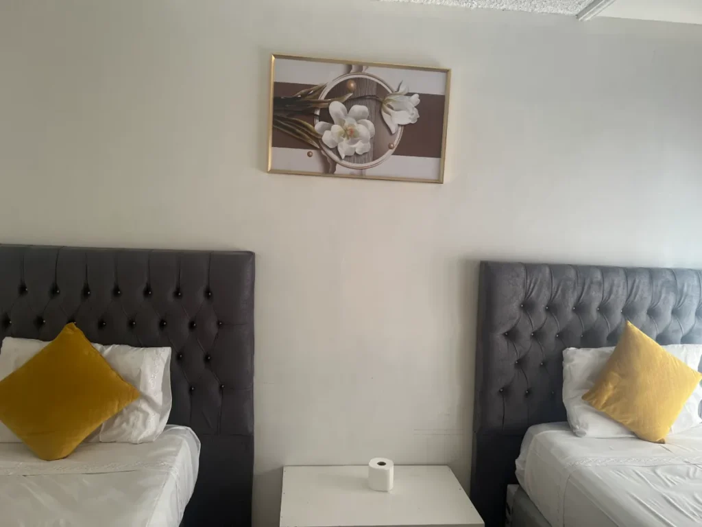 Dubai (Westlea Guesthouse)