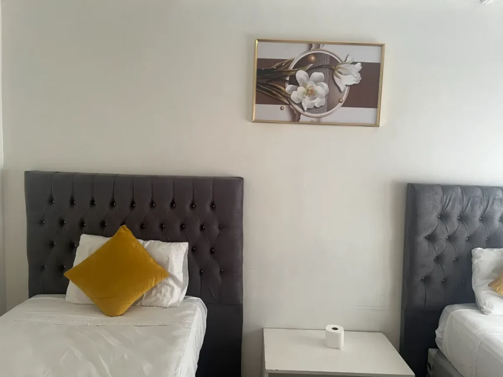 Dubai (Westlea Guesthouse)