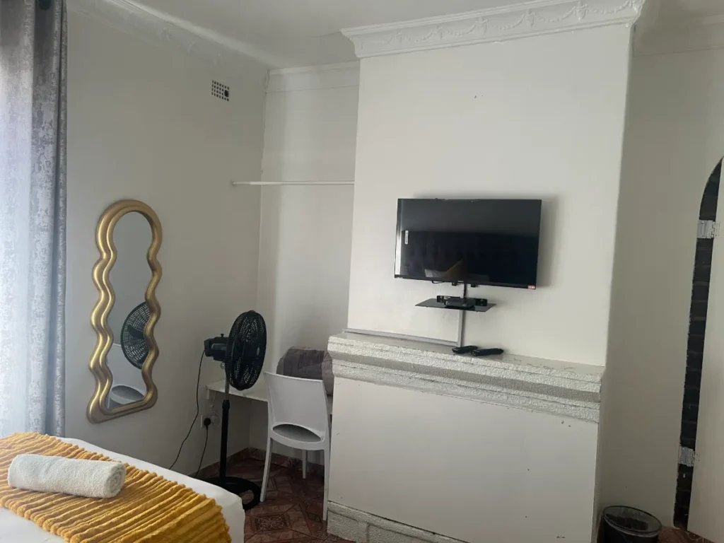 Dubai (Westlea Guesthouse)