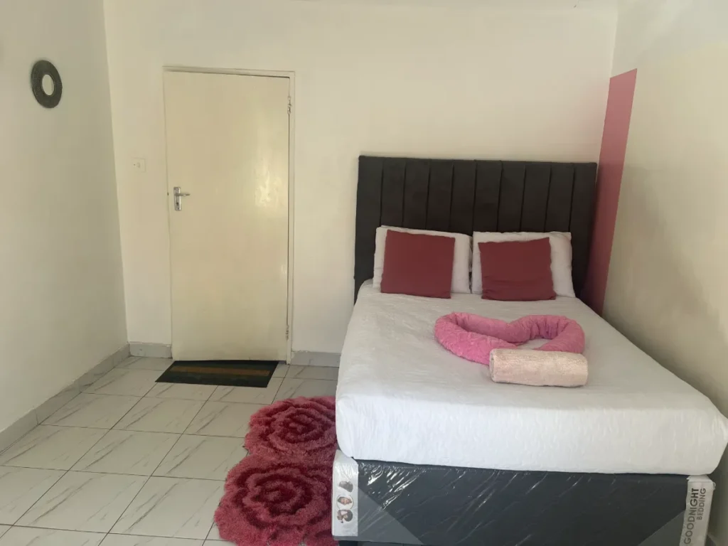 Paris (Westles Guesthouse)