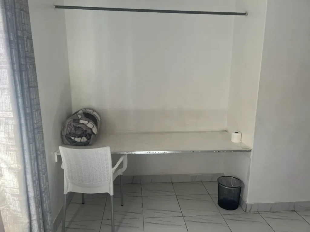 Paris (Westles Guesthouse)