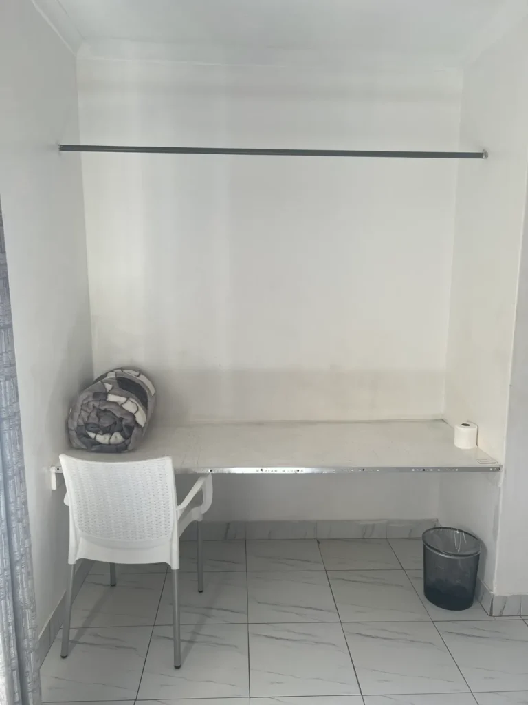Paris (Westles Guesthouse)