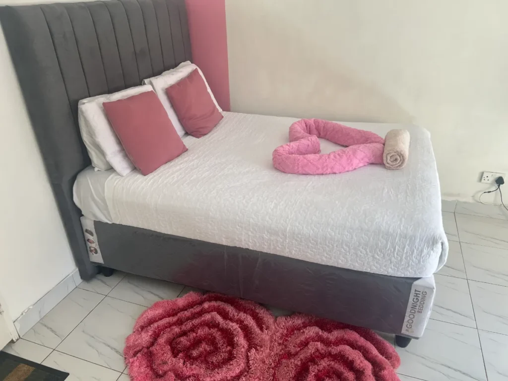 Paris (Westles Guesthouse)