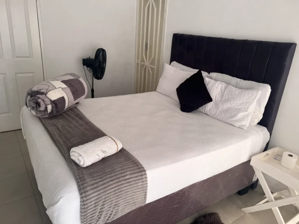 Joburg (Westlea Guesthouse)