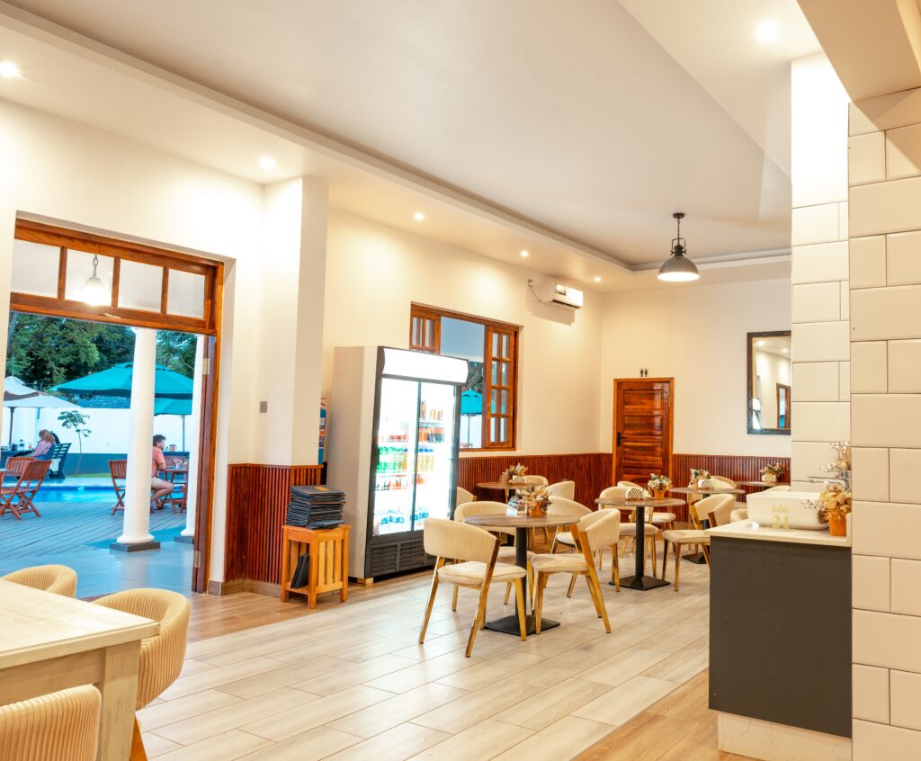 Restaurant / Bar